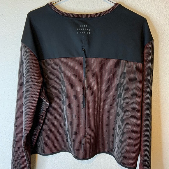 Nike Run Division Women Black Red Mid layer - Picture 3 of 14